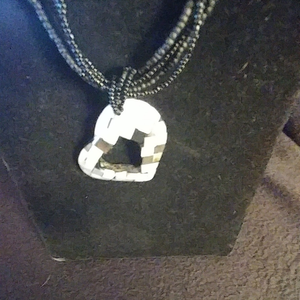 Necklace - Picture 2 of 2